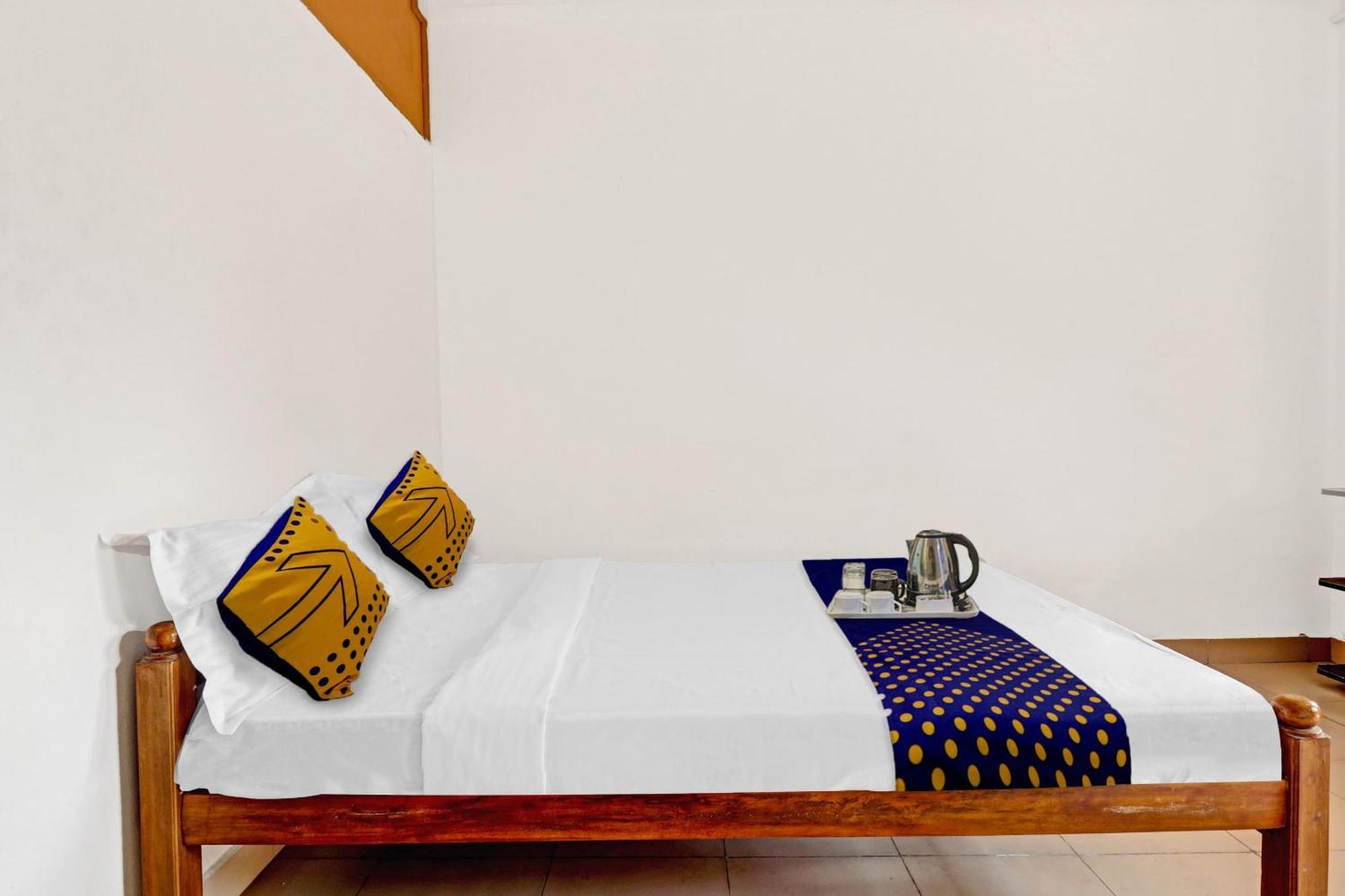 Spot On Jayesh Guest House Nashik Exterior photo