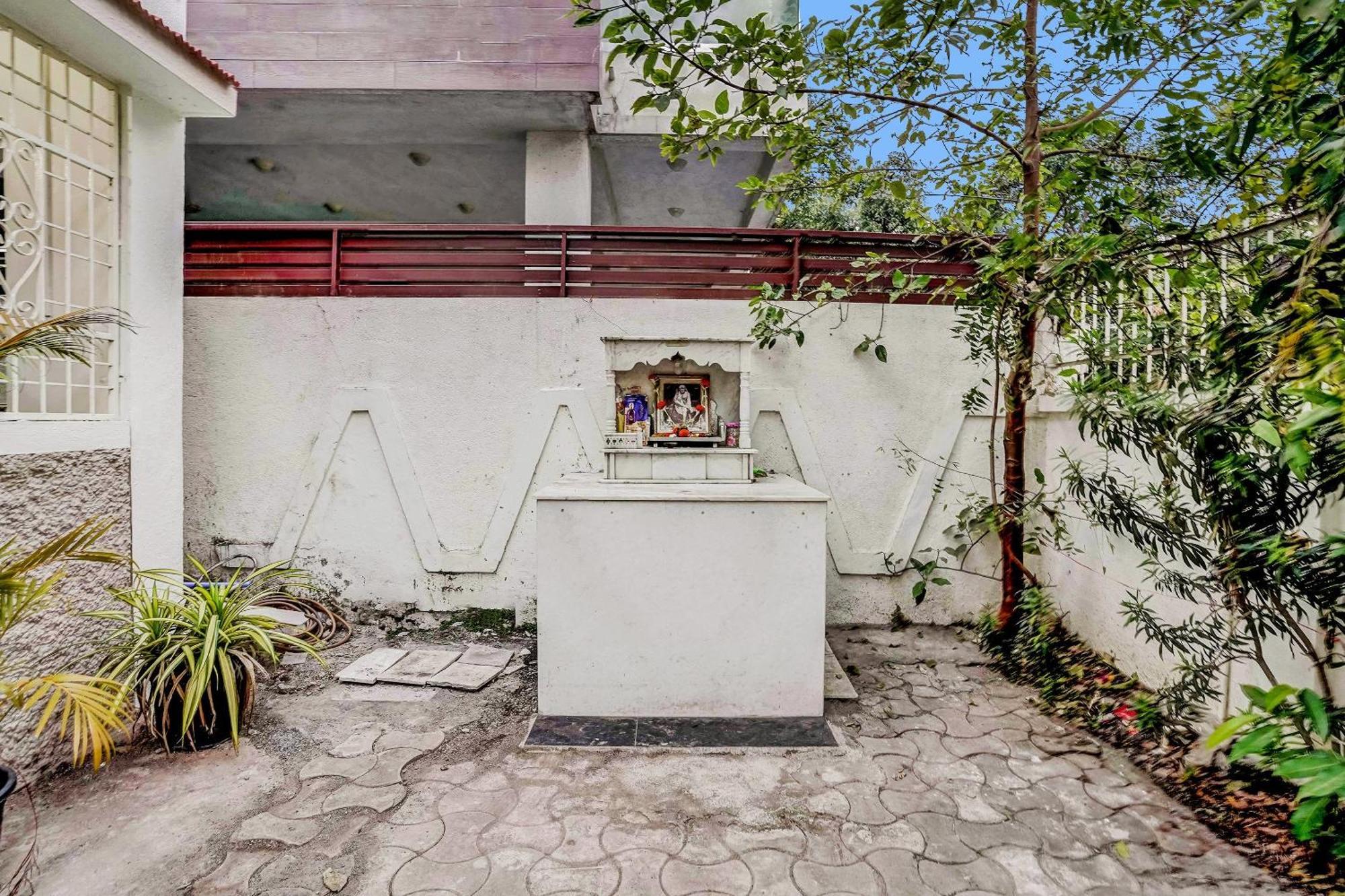 Spot On Jayesh Guest House Nashik Exterior photo
